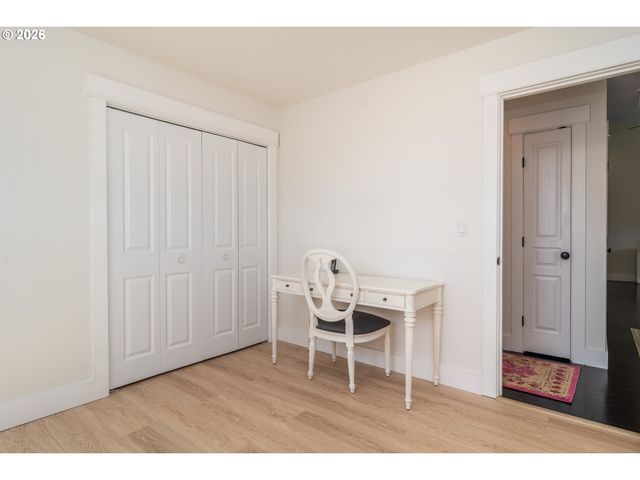 1944 Ne SUNSET LOOP Dr, Roseburg, OR 97470