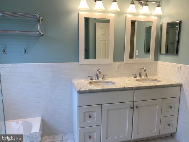 4 KENSINGTON CT, Princeton, NJ 08540