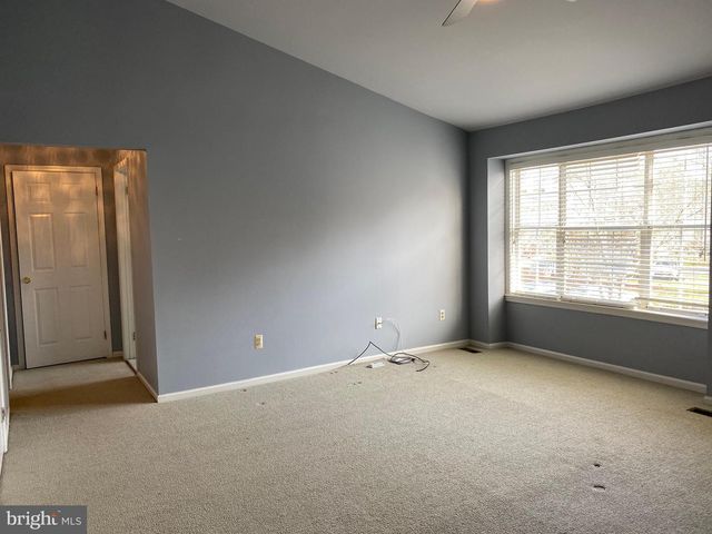 4 KENSINGTON CT, Princeton, NJ 08540