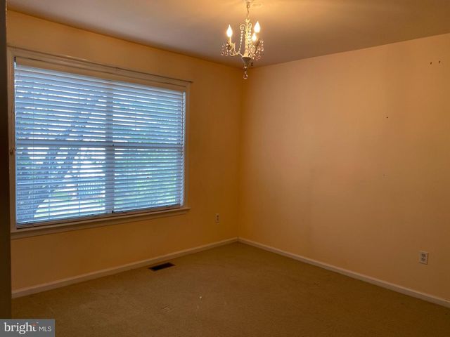 4 KENSINGTON CT, Princeton, NJ 08540