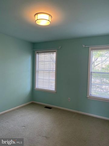 4 KENSINGTON CT, Princeton, NJ 08540