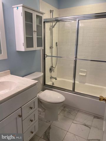 4 KENSINGTON CT, Princeton, NJ 08540