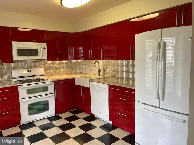 4 KENSINGTON CT, Princeton, NJ 08540