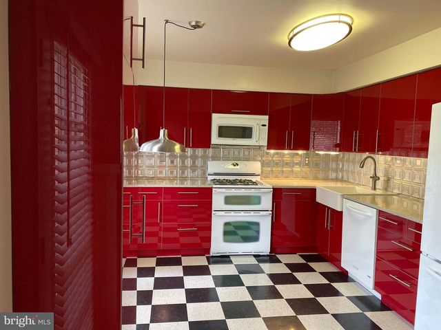 4 KENSINGTON CT, Princeton, NJ 08540