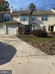 4 KENSINGTON CT, Princeton, NJ 08540