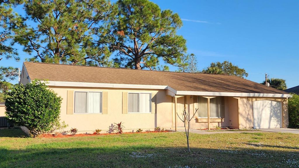 651 NW SHARPE Street, Port St. Lucie, FL 34983