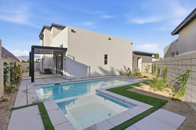 41867 Volare Court, Bermuda Dunes, CA 92203