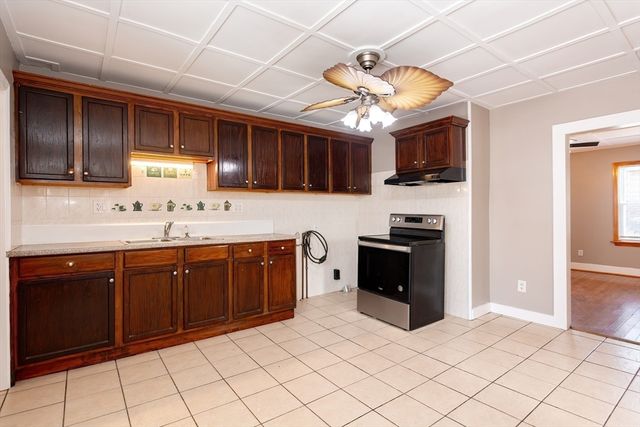 406-408 Court St, Plymouth, MA 02360