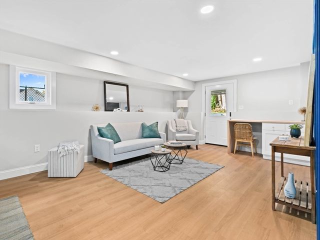 91 Houston Avenue, Newport, RI 02840