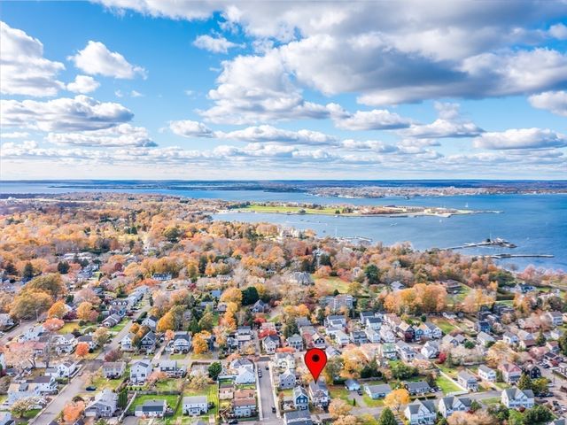 91 Houston Avenue, Newport, RI 02840