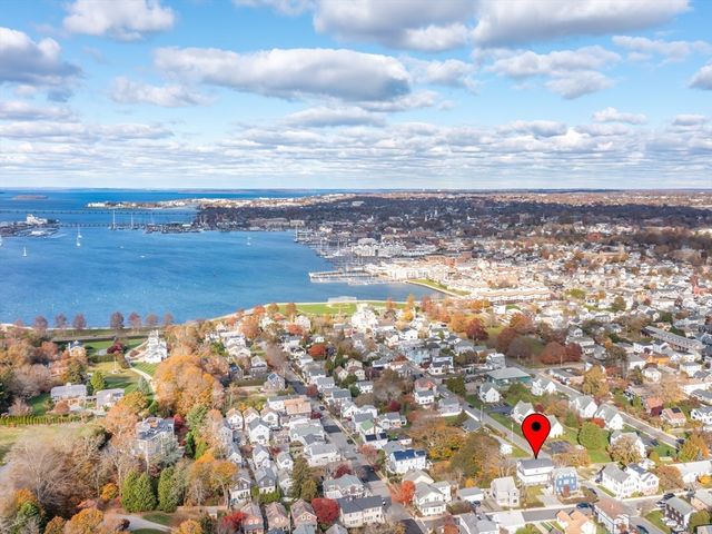 91 Houston Avenue, Newport, RI 02840