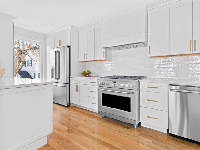 91 Houston Avenue, Newport, RI 02840