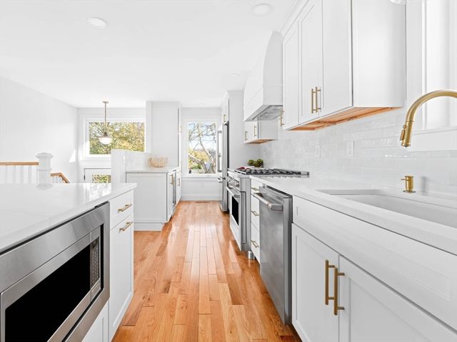 91 Houston Avenue, Newport, RI 02840