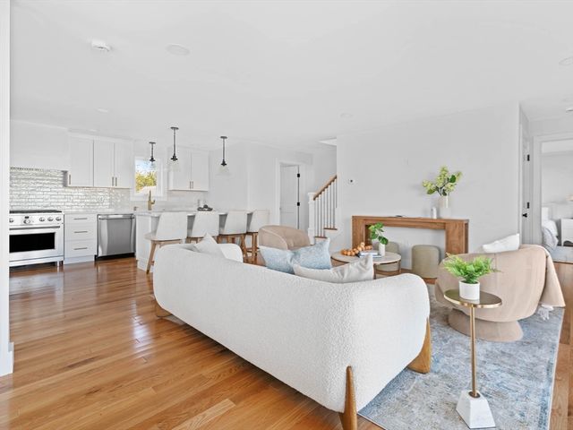 91 Houston Avenue, Newport, RI 02840