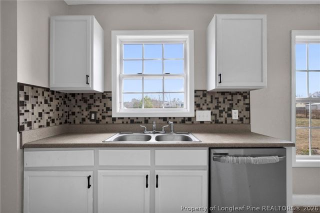 160 Moorea Drive, Raeford, NC 28376