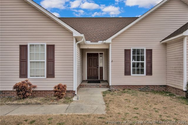 160 Moorea Drive, Raeford, NC 28376