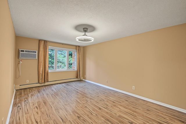 3200 Virginia Avenue S 215, Saint Louis Park, MN 55426