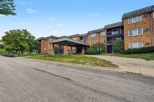 3200 Virginia Avenue S 215, Saint Louis Park, MN 55426
