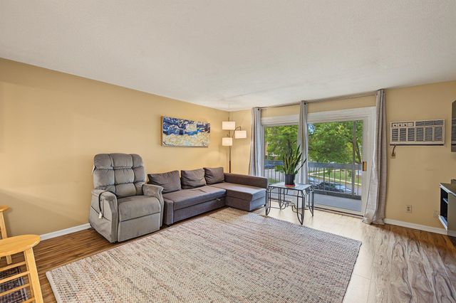 3200 Virginia Avenue S 215, Saint Louis Park, MN 55426