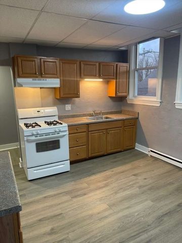 342 Broadway CR, North Attleboro, MA 02760