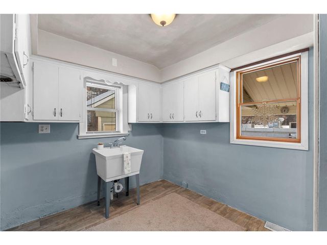 132 S Washington Street, Saint Croix Falls, WI 54024