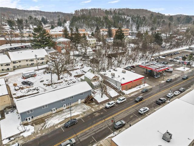 132 S Washington Street, Saint Croix Falls, WI 54024