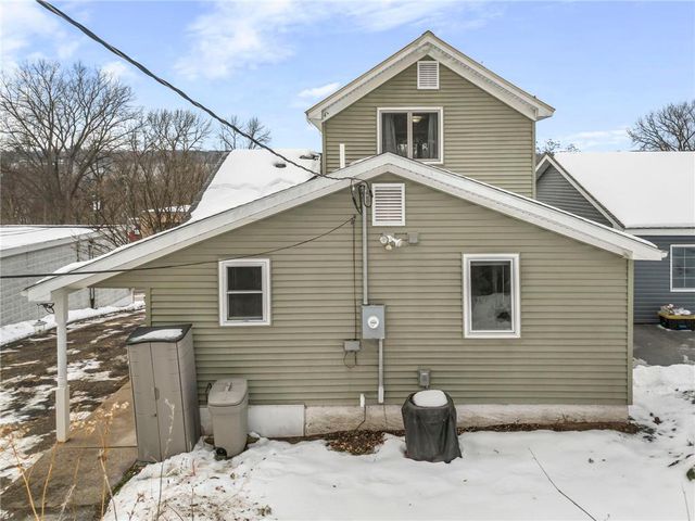 132 S Washington Street, Saint Croix Falls, WI 54024