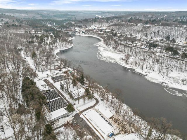 132 S Washington Street, Saint Croix Falls, WI 54024