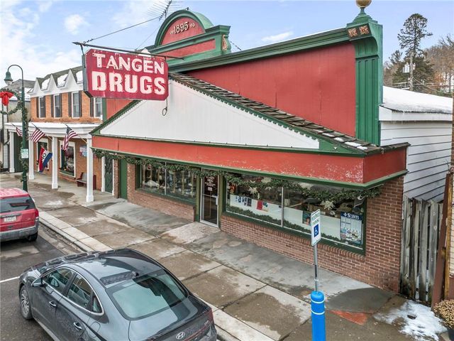 132 S Washington Street, Saint Croix Falls, WI 54024