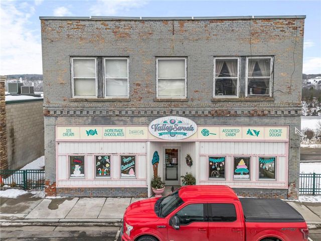 132 S Washington Street, Saint Croix Falls, WI 54024