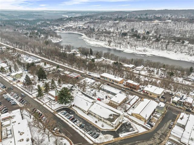 132 S Washington Street, Saint Croix Falls, WI 54024