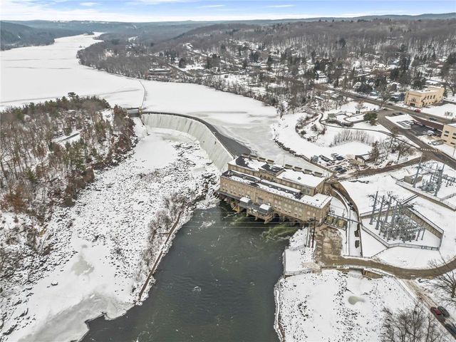 132 S Washington Street, Saint Croix Falls, WI 54024