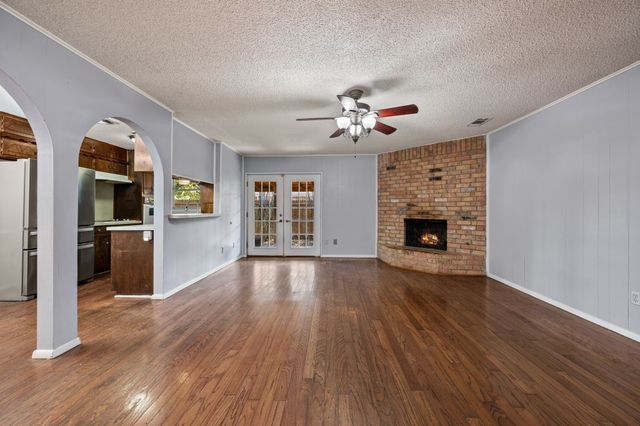 5812 Lance Court, Haltom City, TX 76148