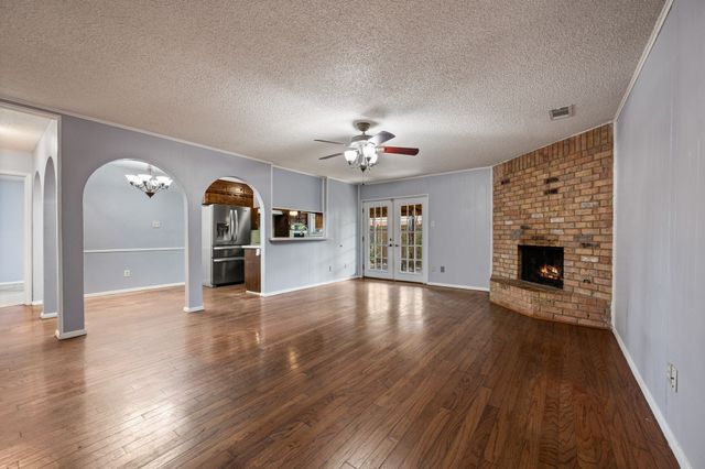 5812 Lance Court, Haltom City, TX 76148