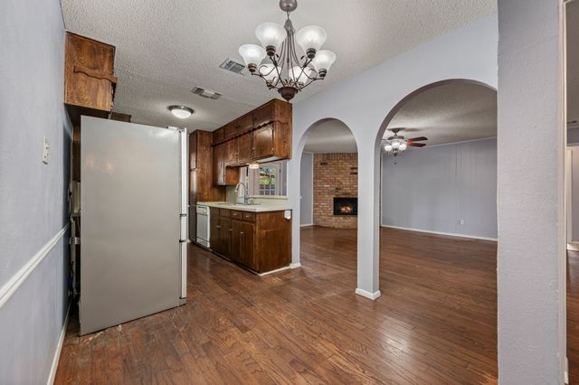 5812 Lance Court, Haltom City, TX 76148
