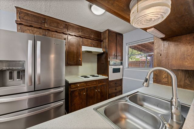 5812 Lance Court, Haltom City, TX 76148