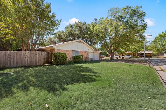 5812 Lance Court, Haltom City, TX 76148