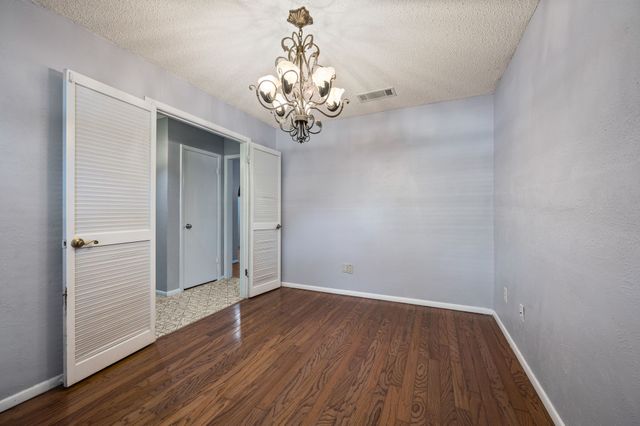 5812 Lance Court, Haltom City, TX 76148