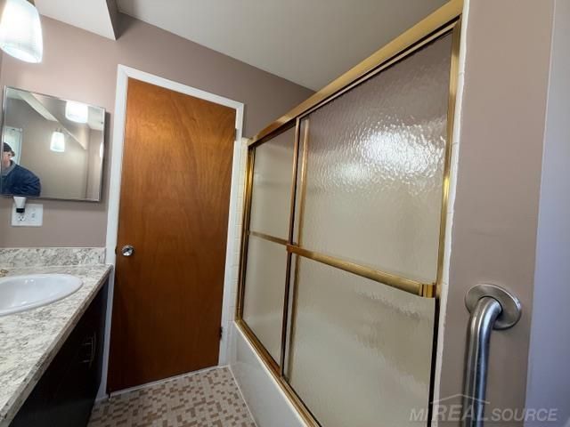 12354 Grindley Drive, Sterling Heights, MI 48312