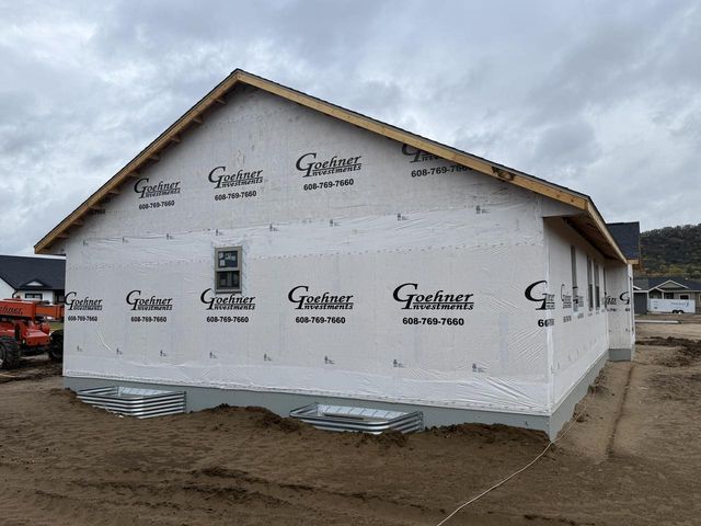 1838 Arches DRIVE, Holmen, WI 54636