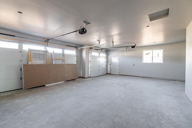 1838 Arches DRIVE, Holmen, WI 54636