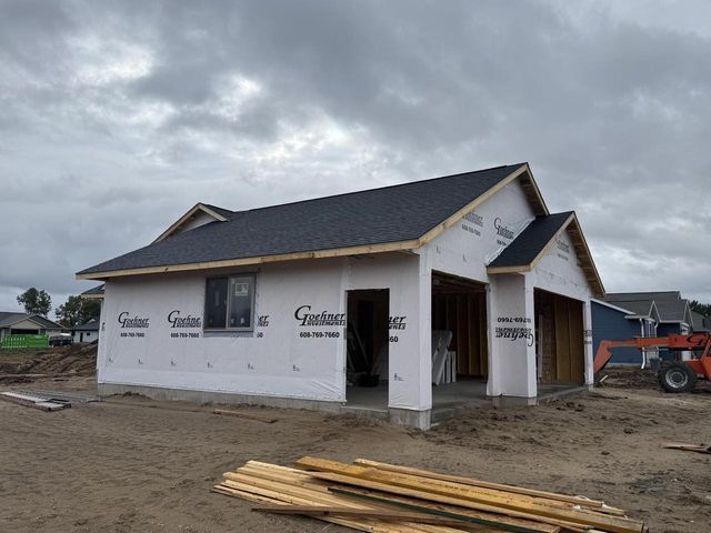 1838 Arches DRIVE, Holmen, WI 54636