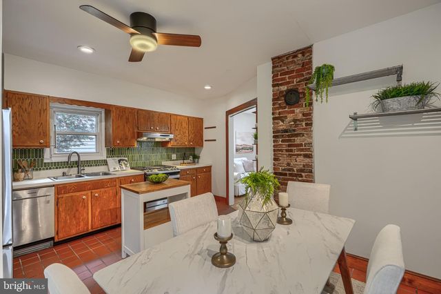 5525 MATTFELDT, Baltimore, MD 21209