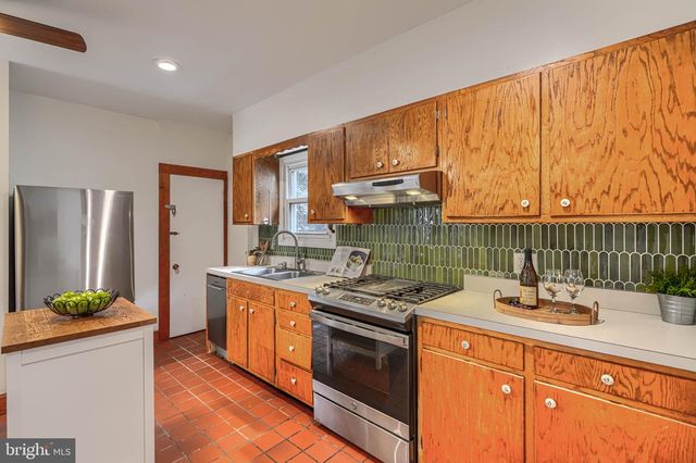 5525 MATTFELDT, Baltimore, MD 21209
