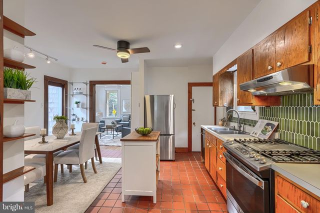 5525 MATTFELDT, Baltimore, MD 21209