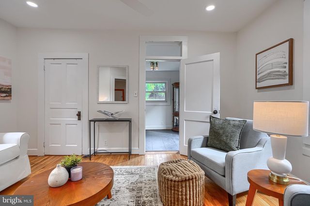 5525 MATTFELDT, Baltimore, MD 21209