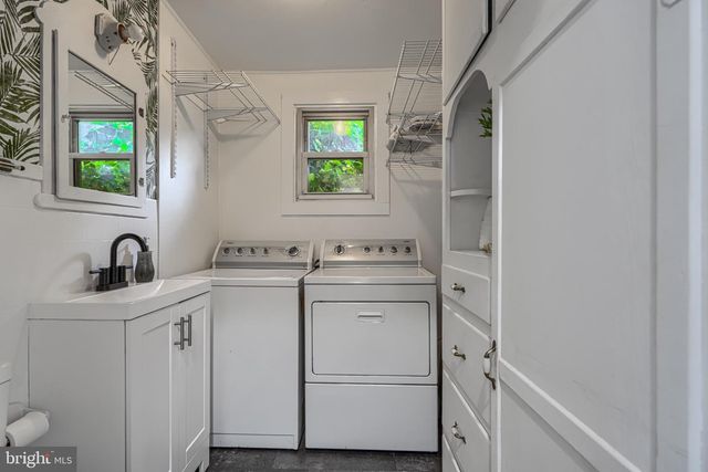 5525 MATTFELDT, Baltimore, MD 21209