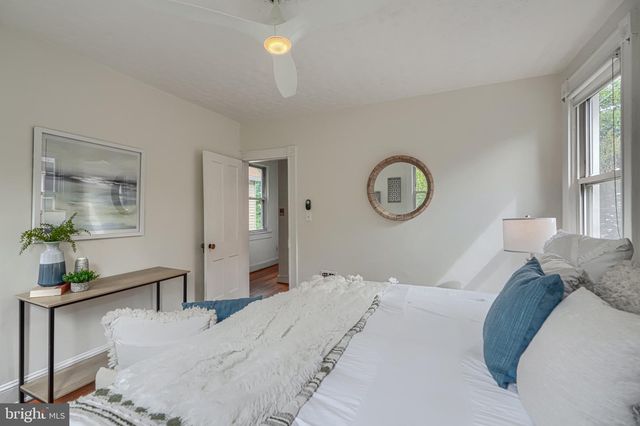 5525 MATTFELDT, Baltimore, MD 21209