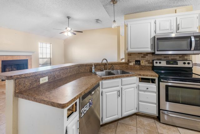 5808 Caprock Drive, Arlington, TX 76018