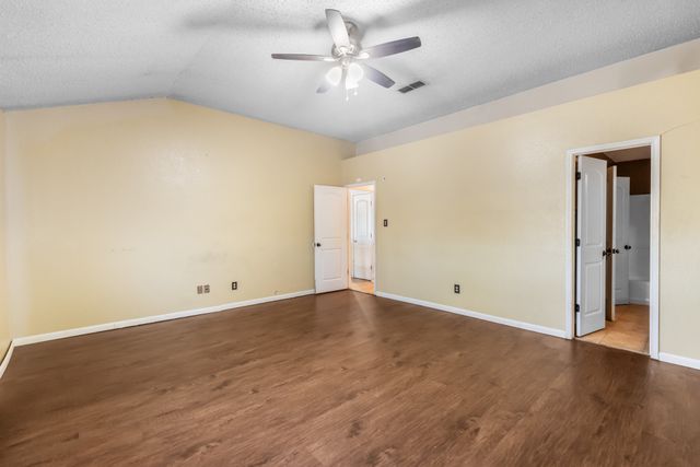 5808 Caprock Drive, Arlington, TX 76018